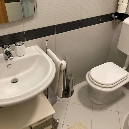 With Parking Space - 27715 Апартаменты